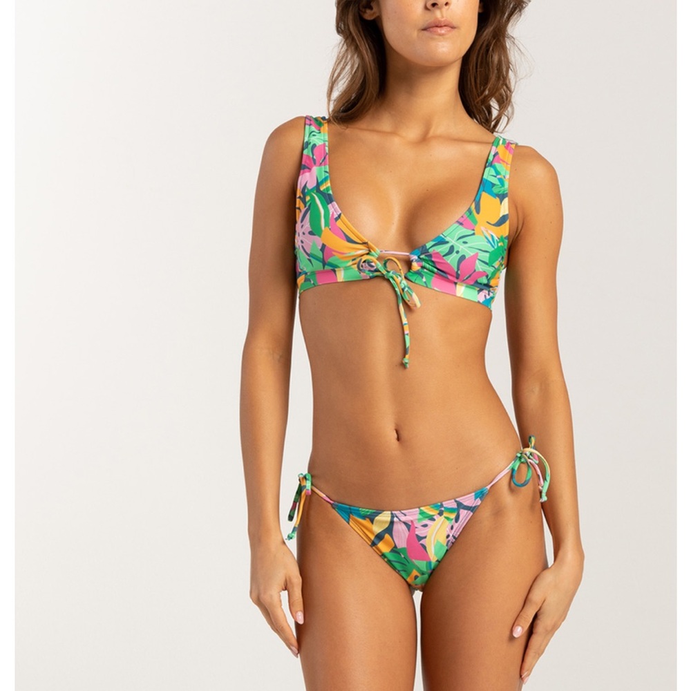 Tropical Cheeky Bikini Set